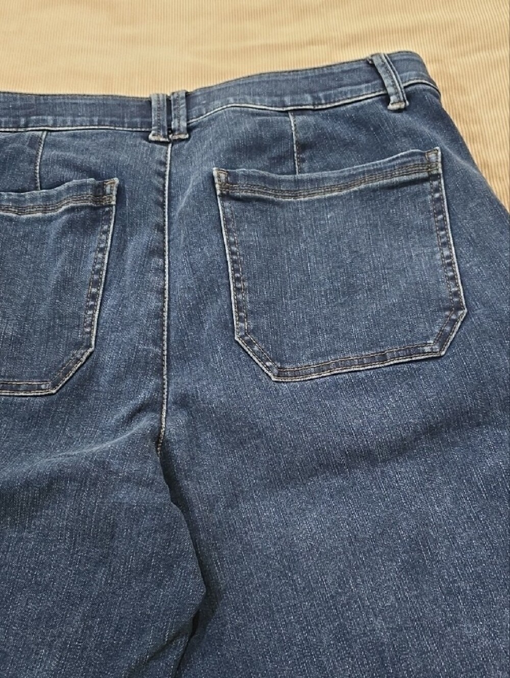 NWOT-Democracy Women's Dark Blue Relaxed Denim Crops - Picture 5 of 8